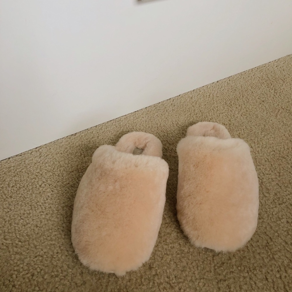 Ugg Australia Fluffy House Shoes